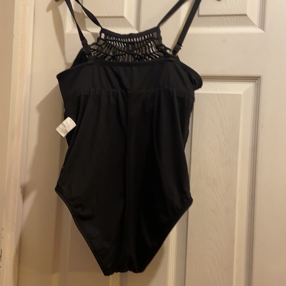 Athena - Picture 6 of 10